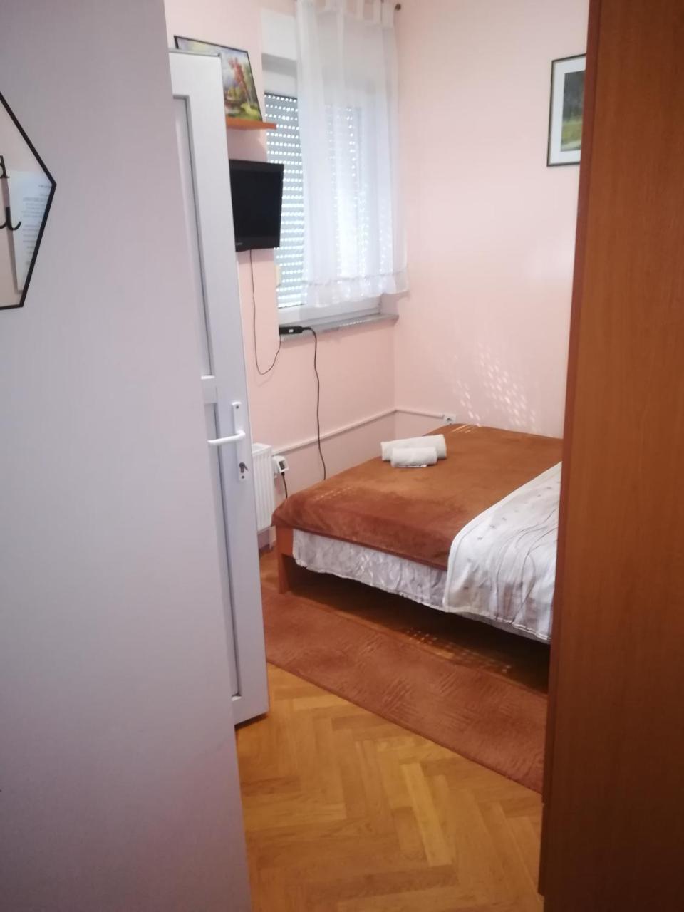 Guesthouse Sava 슬라본스키브로드 외부 사진
