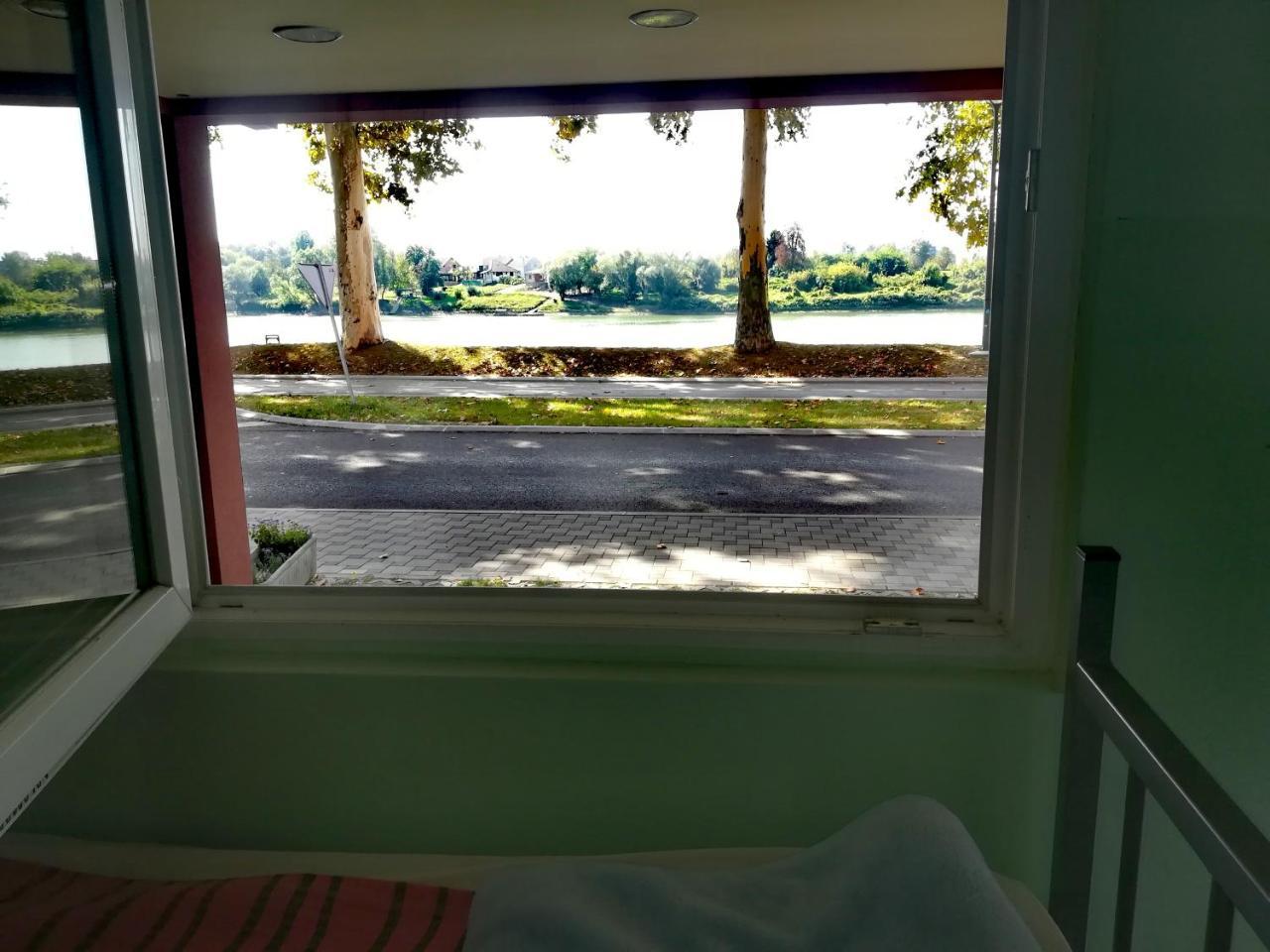 Guesthouse Sava 슬라본스키브로드 외부 사진